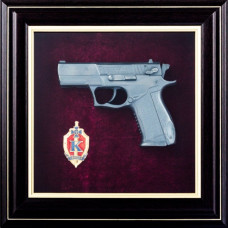 Подарочный коллаж "Пистолет Форт и эмблема "В БКОЗ СБУ"" Подарочный коллаж "Пистолет Форт и эмблема "В БКОЗ СБУ""