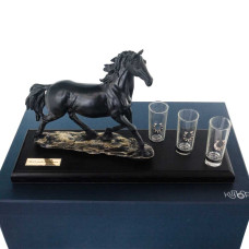 Набор рюмок с конем подарочный 