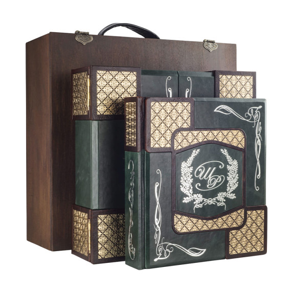 Книга "Семейная летопись" Книга "Семейная летопись"