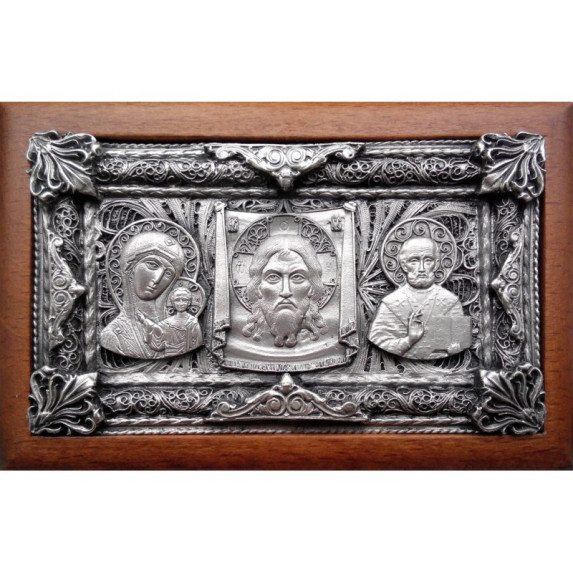 Серебряная автомобильная икона триптих в деревяной рамке Серебряная автомобильная икона триптих в деревяной рамке