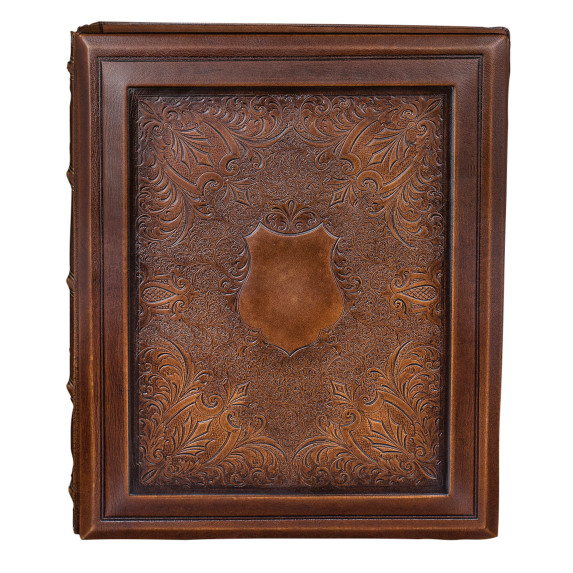 Родословная книга с декоративным узором Родословная книга с декоративным узором